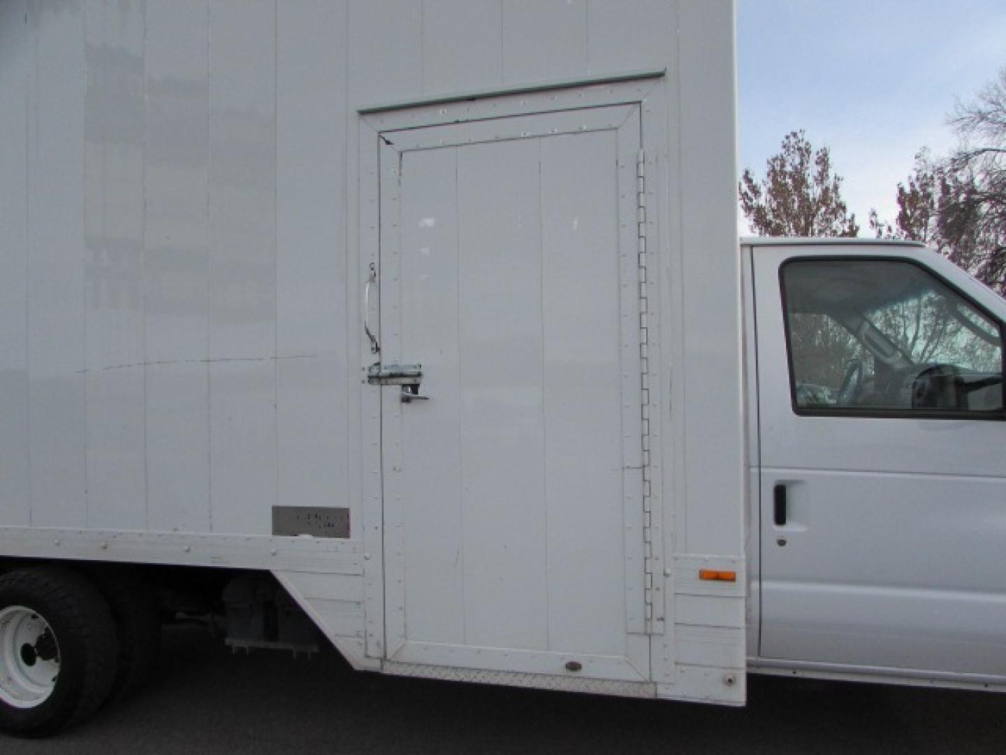 2013 White /Gray Ford Econoline XL (1FDXE4FS1DD) with an 6.8 V10 Engine engine, Automatic TRansmission transmission, located at 4562 State Avenue, Billings, MT, 59101, (406) 896-9833, 45.769516, -108.526772 - 2013 Ford Econoline E450 Box Van with side entry door - Tommy liftgate! 6.8 V10 Engine - automatic transmission - Dual rear wheels - RWD - 168,028 miles - Liftgate - side entry door - Montana one owner - Inspected and serviced - copy of inspection and work performed as well as full vehicle histor - Photo#6